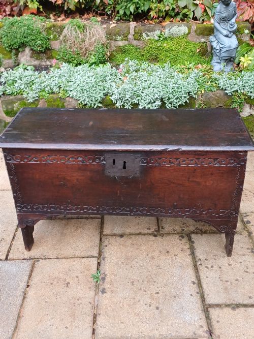 LATE 17TH CENTURY SMALL OAK COFFER - ADDITIONAL PHOTO 1