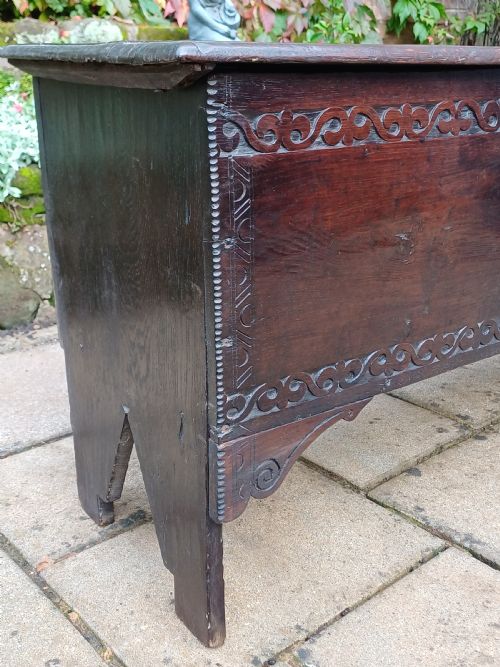 LATE 17TH CENTURY SMALL OAK COFFER - ADDITIONAL PHOTO 3