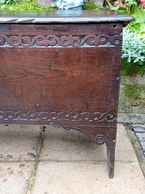 LATE 17TH CENTURY SMALL OAK COFFER - ADDITIONAL PHOTO 8