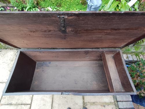 LATE 17TH CENTURY SMALL OAK COFFER - ADDITIONAL PHOTO 11