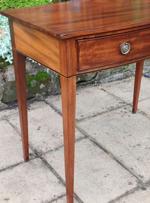 GEORGIAN MAHOGANY BOW FRONT SIDE TABLE - ADDITIONAL PHOTO 2