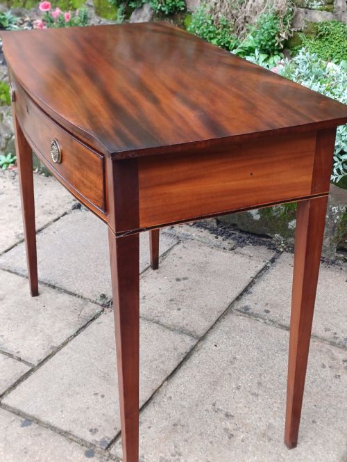 GEORGIAN MAHOGANY BOW FRONT SIDE TABLE - ADDITIONAL PHOTO 3