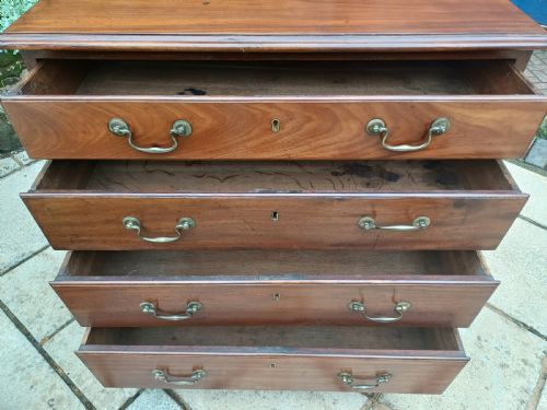 LOVELY SMALL GEORGIAN CHEST OF DRAWERS MAHOGANY 18TH CENTURY - ADDITIONAL PHOTO 2