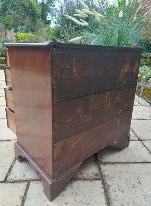 LOVELY SMALL GEORGIAN CHEST OF DRAWERS MAHOGANY 18TH CENTURY - ADDITIONAL PHOTO 6