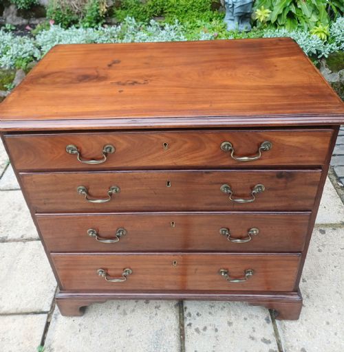 LOVELY SMALL GEORGIAN CHEST OF DRAWERS MAHOGANY 18TH CENTURY - ADDITIONAL PHOTO 9
