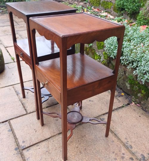 GEORGIAN BEDSIDE TABLES MATCHED PAIR - ADDITIONAL PHOTO 5