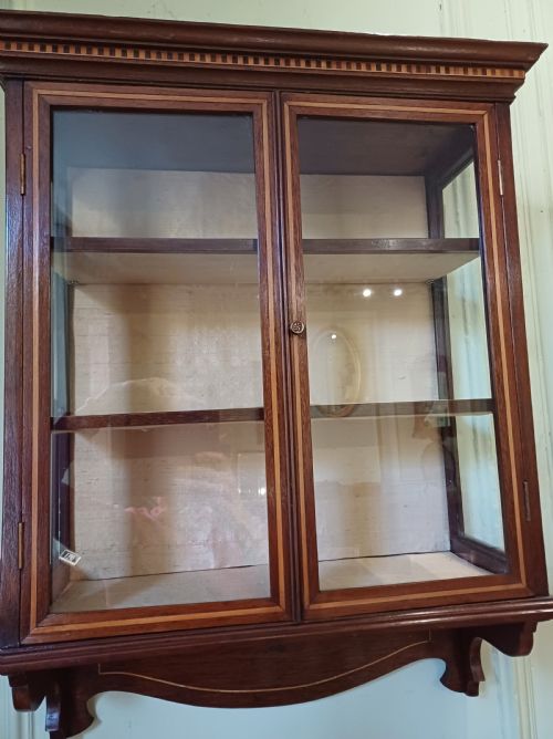 BEAUTIFUL EDWARDIAN DISPLAY CABINET HANGING MAHOGANY - ADDITIONAL PHOTO 3