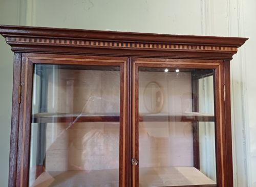 BEAUTIFUL EDWARDIAN DISPLAY CABINET HANGING MAHOGANY - ADDITIONAL PHOTO 4