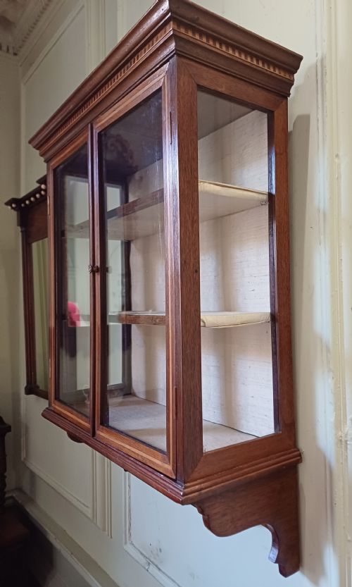 BEAUTIFUL EDWARDIAN DISPLAY CABINET HANGING MAHOGANY - ADDITIONAL PHOTO 8