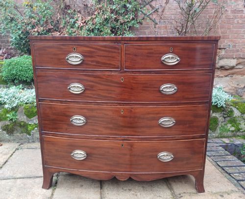 MAHOGANY BOW FRONTED CHEST OF DRAWERS - ADDITIONAL PHOTO 1