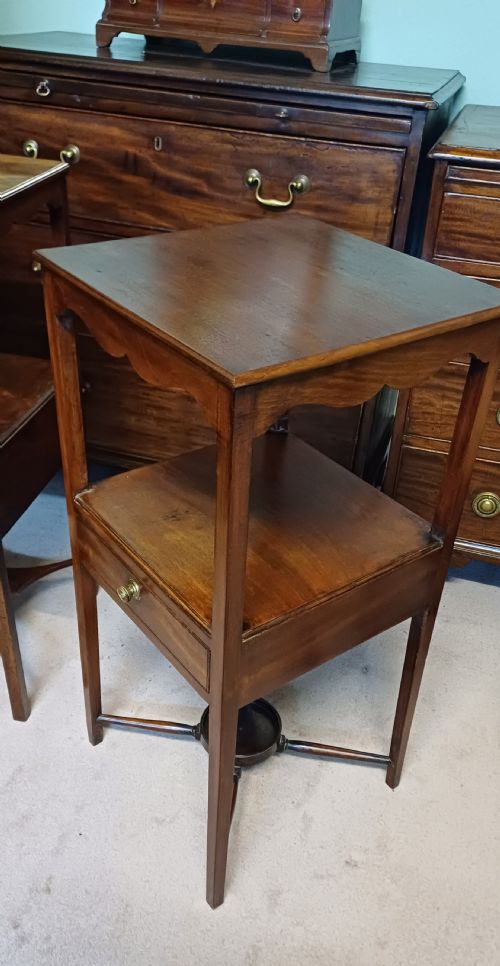 BEDSIDE TABLE - ADDITIONAL PHOTO 2