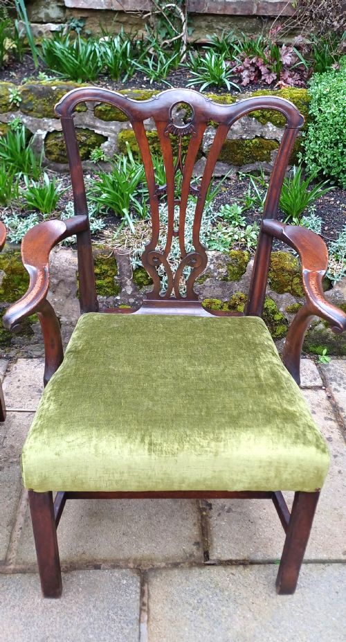 PAIR OF GEORGIAN MAHOGANY ARMCHAIRS CHIPPENDALE STYLE - ADDITIONAL PHOTO 4
