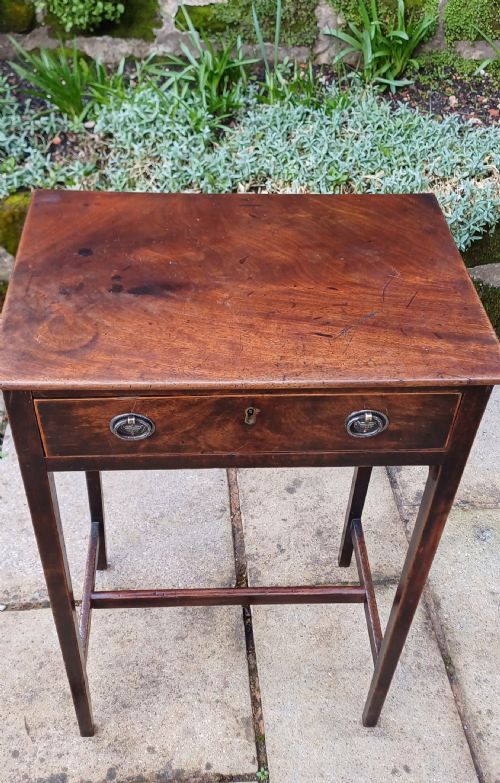 SMALL GEORGIAN SIDE TABLE - ADDITIONAL PHOTO 3