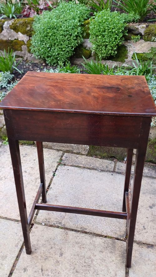 SMALL GEORGIAN SIDE TABLE - ADDITIONAL PHOTO 5