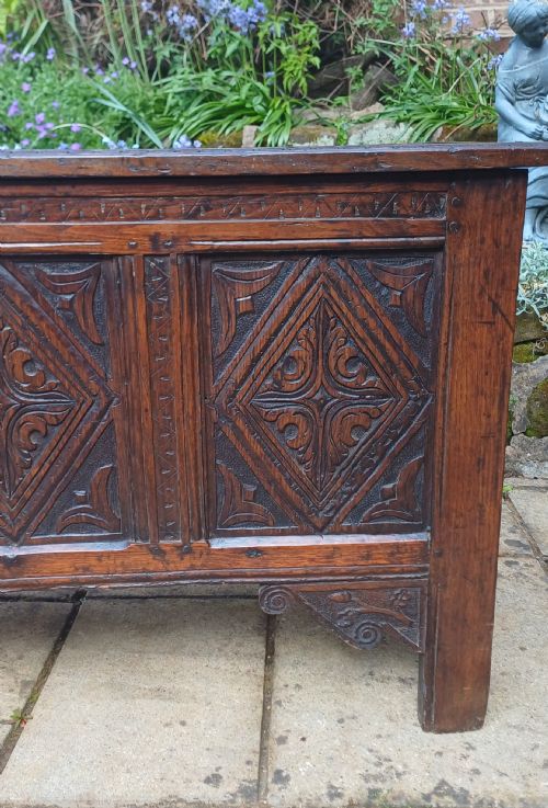 17TH CENTURY OAK COFFER - ADDITIONAL PHOTO 6