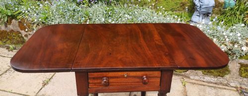 REGENCY LAMP SMALL PEMBROKE MAHOGANY TABLE - ADDITIONAL PHOTO 5