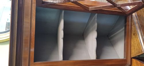 DELIGHTFUL SMALL GLAZED CORNER CUPBOARD - ADDITIONAL PHOTO 3