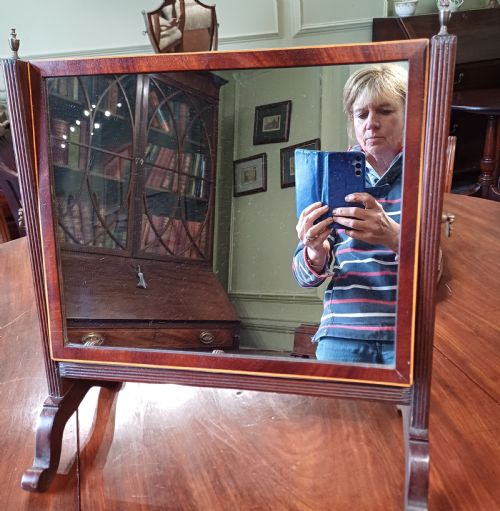 georgian mahogany toilet dressing mirror - CATEGORY: ANTIQUE MIRRORS - DATED GEORGIAN