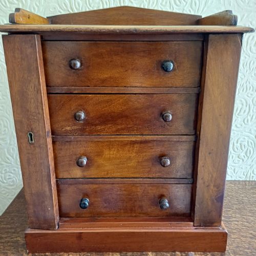 MINATURE WELLINGTON CHEST JEWELLERY CHEST - ADDITIONAL PHOTO 8