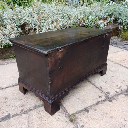 VERY SMALL OAK COFFER 17TH CENTURY - ADDITIONAL PHOTO 6