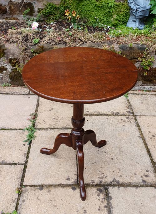 small oak tripod - CATEGORY: ANTIQUE TABLES - DATED 18TH CENTURY