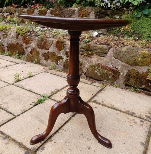 SMALL OAK TRIPOD - ADDITIONAL PHOTO 2