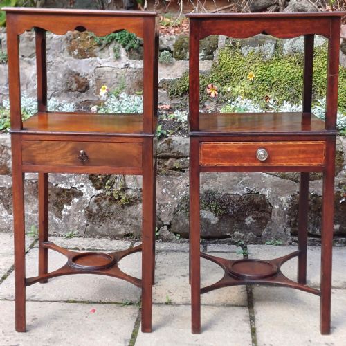 PAIR OF GEORGIAN BEDSIDE TABLES - ADDITIONAL PHOTO 1