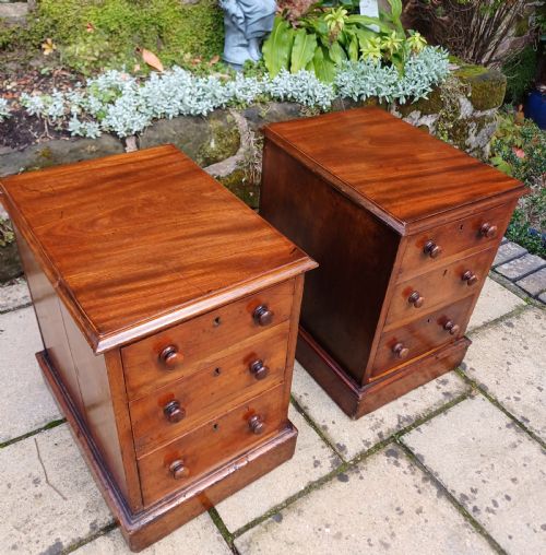 PAIR BEDSIDE TABLES DRAWERS - ADDITIONAL PHOTO 2