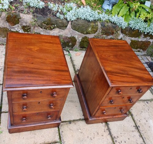 PAIR BEDSIDE TABLES DRAWERS - ADDITIONAL PHOTO 4