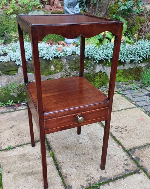 georgian mahogany bedside table - CATEGORY: ANTIQUE CABINETS - DATED 1800