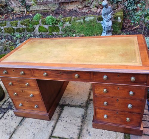 LARGE PEDESTAL DESK MAHOGANY 5FT - ADDITIONAL PHOTO 3