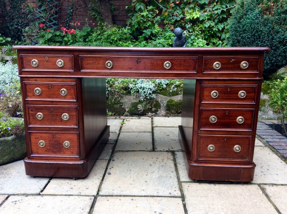 Super quality Victorian mahogany pedestal desk View II