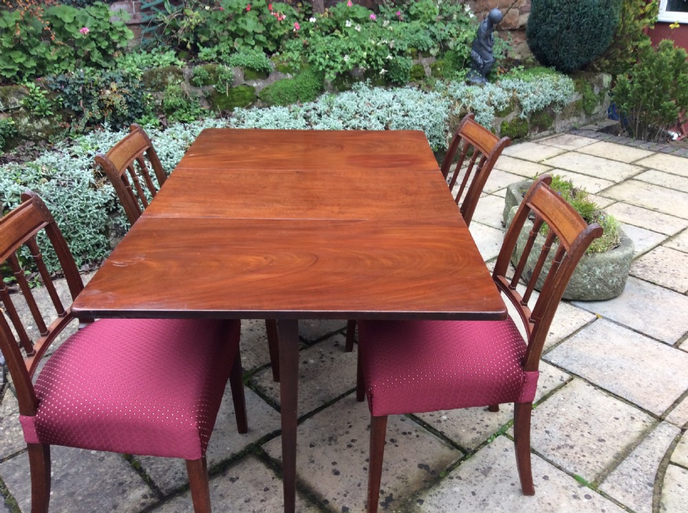 Small Georgian mahogany dining table View IV