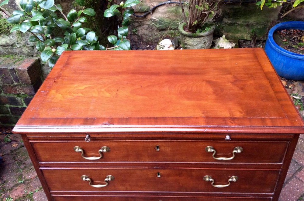 Small Georgian mahogany chest of drawers  View II