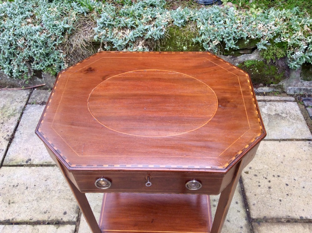 Small inlaid lamp, occasional table View IV