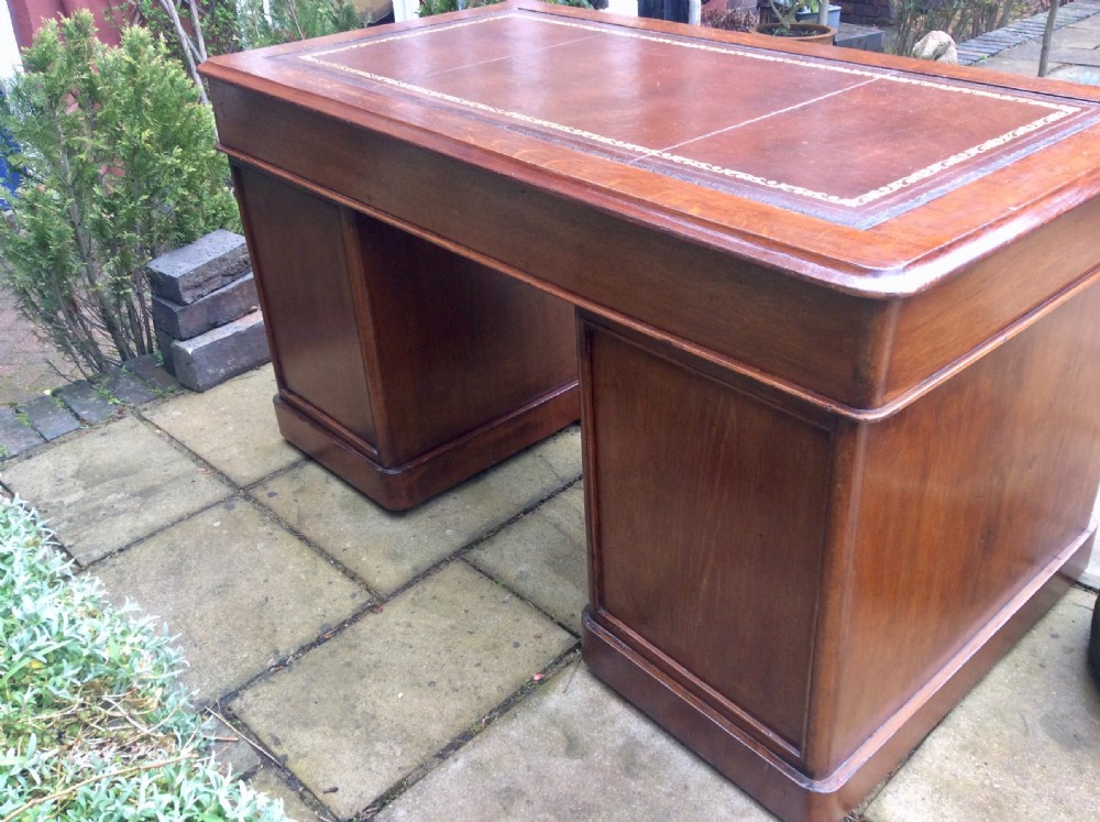 Oak 54 inch pedestal desk View VI