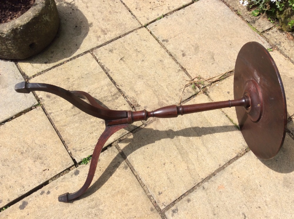 Small Georgian tripod lamp drinks table View III