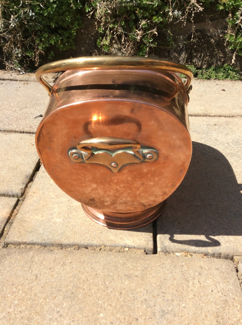 Copper coal scuttle View IV