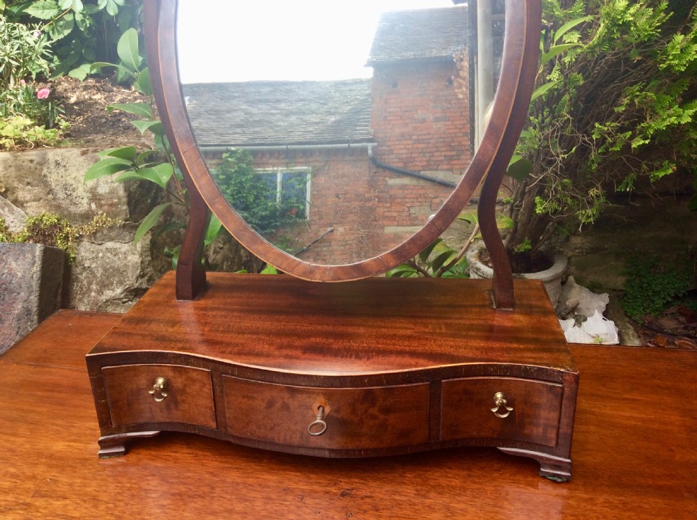 Georgian mahogany serpentine toilet dressing table mirror View II