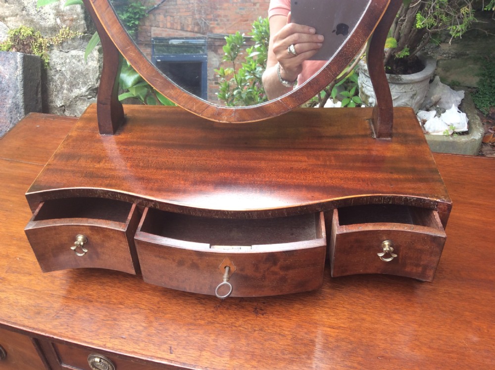 Georgian mahogany serpentine toilet dressing table mirror View IV