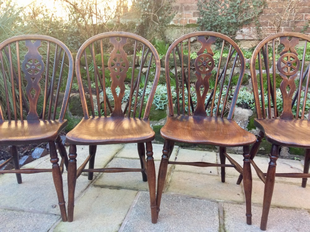 4  Windsor wheel-back chairs View V