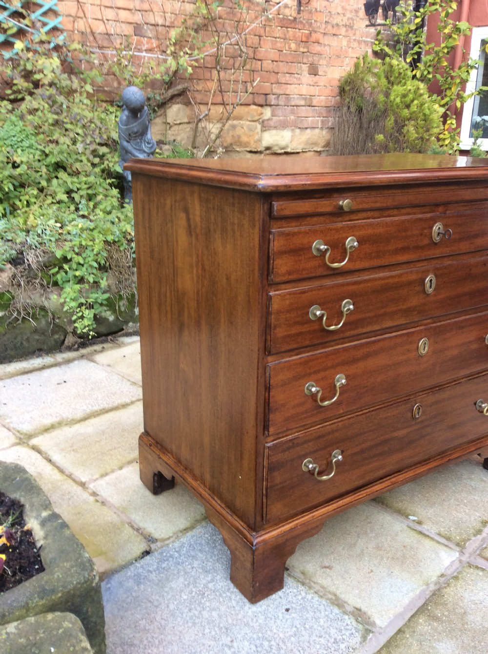 small Georgian mahogany chest of drawers View II