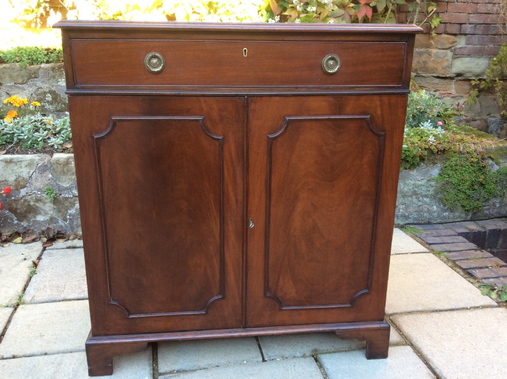 Quality mahogany side cabinet View IV