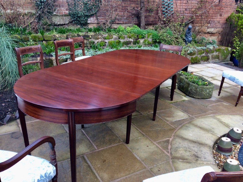Large Georgian mahogany dining table