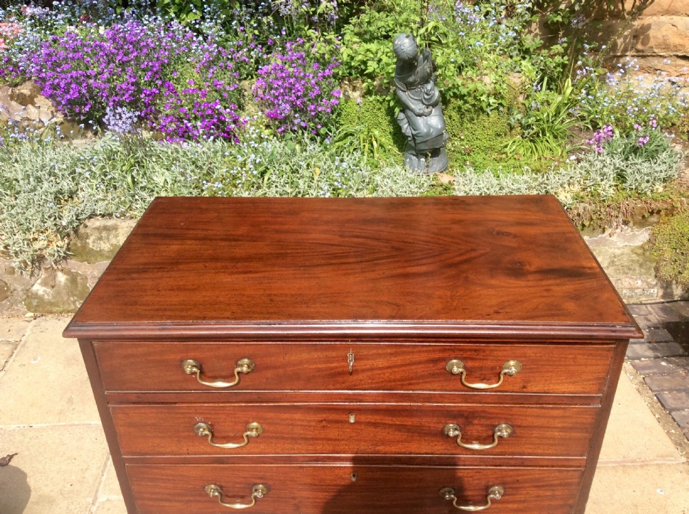 Super small Georgian chest of drawers  View II