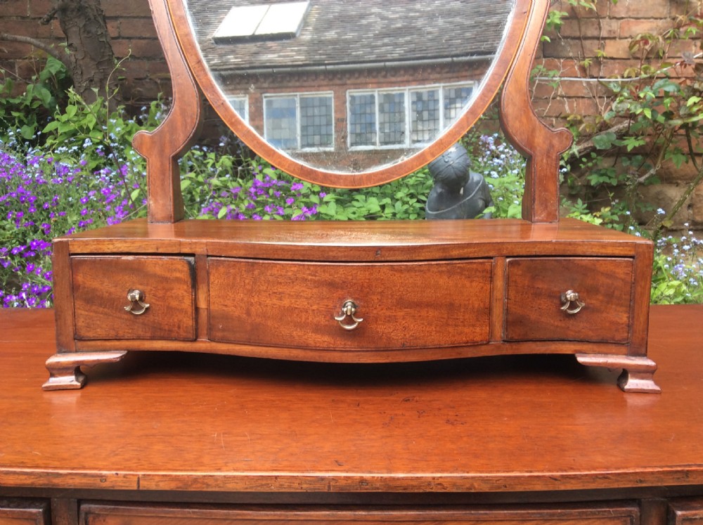 Georgian mahogany toilet or dressing table mirror View III