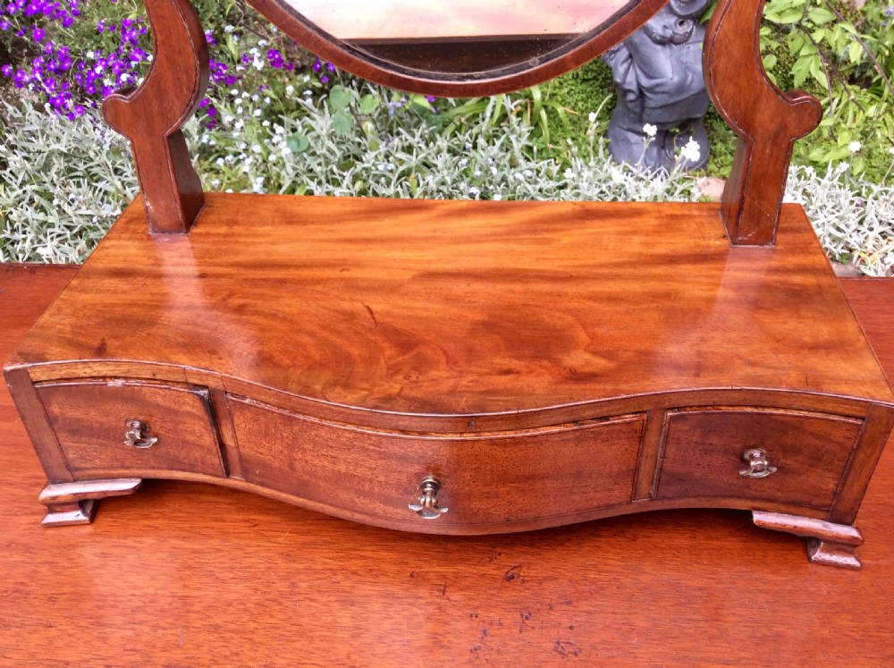 Georgian mahogany toilet or dressing table mirror View IV