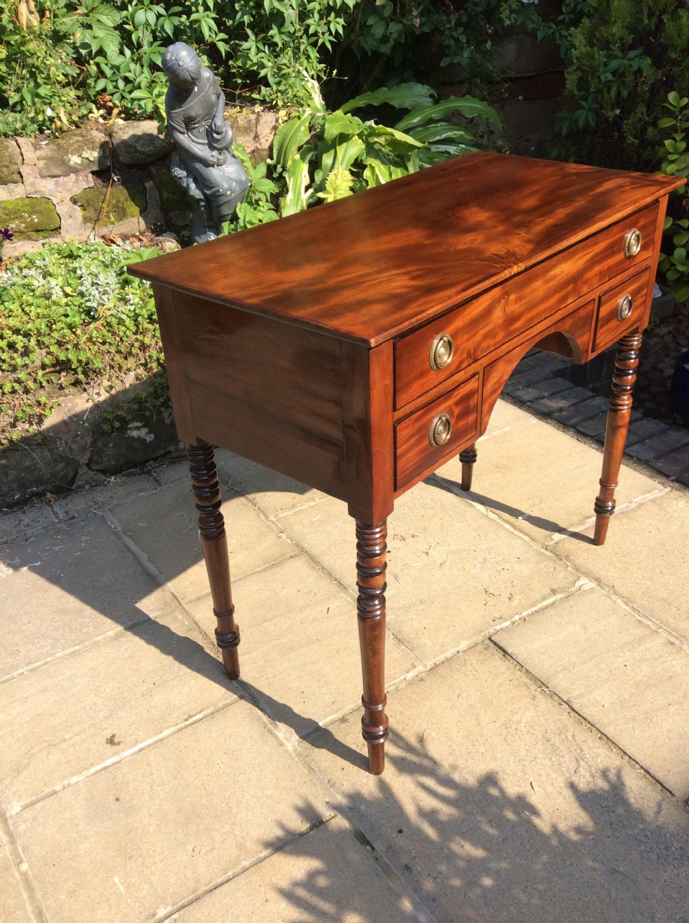 Regency dressing table View IV
