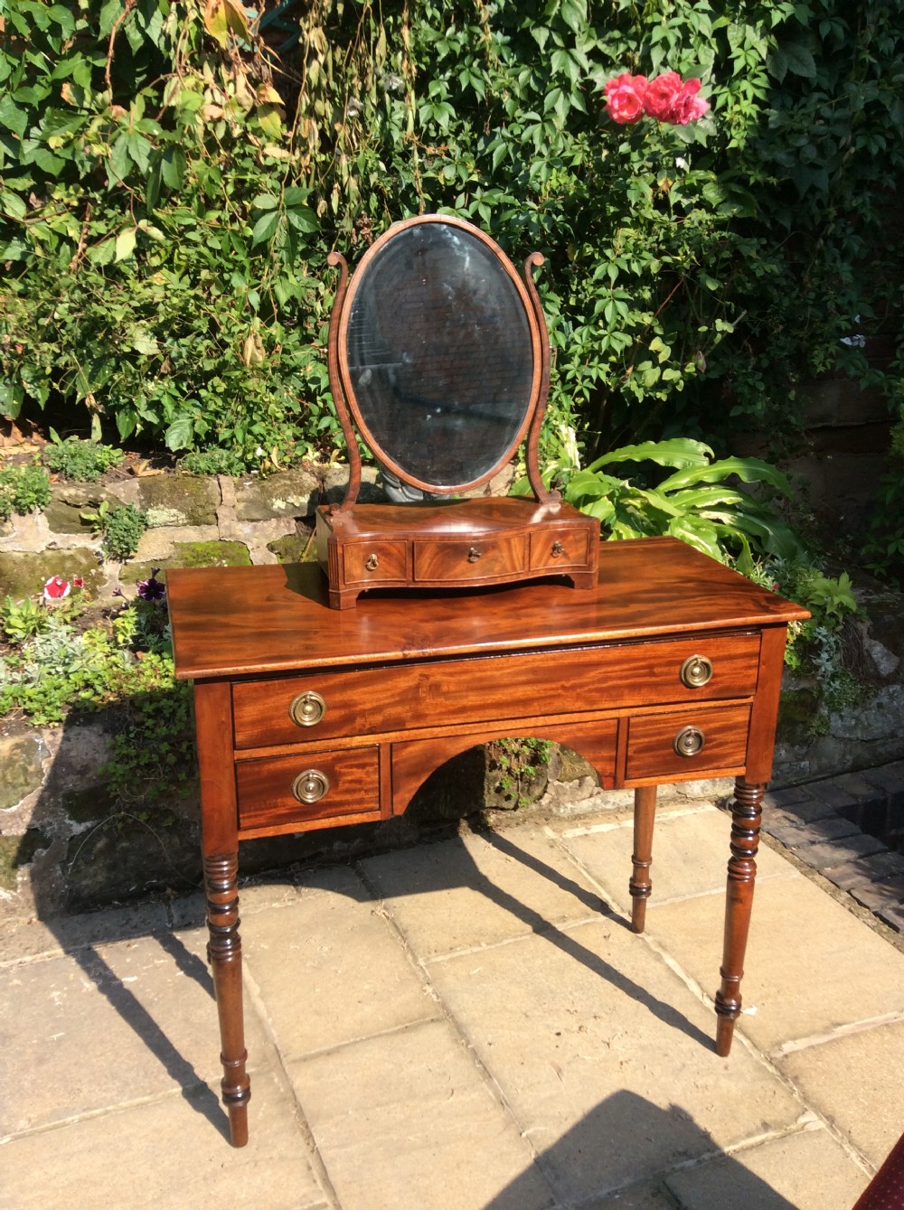 Regency dressing table View VII
