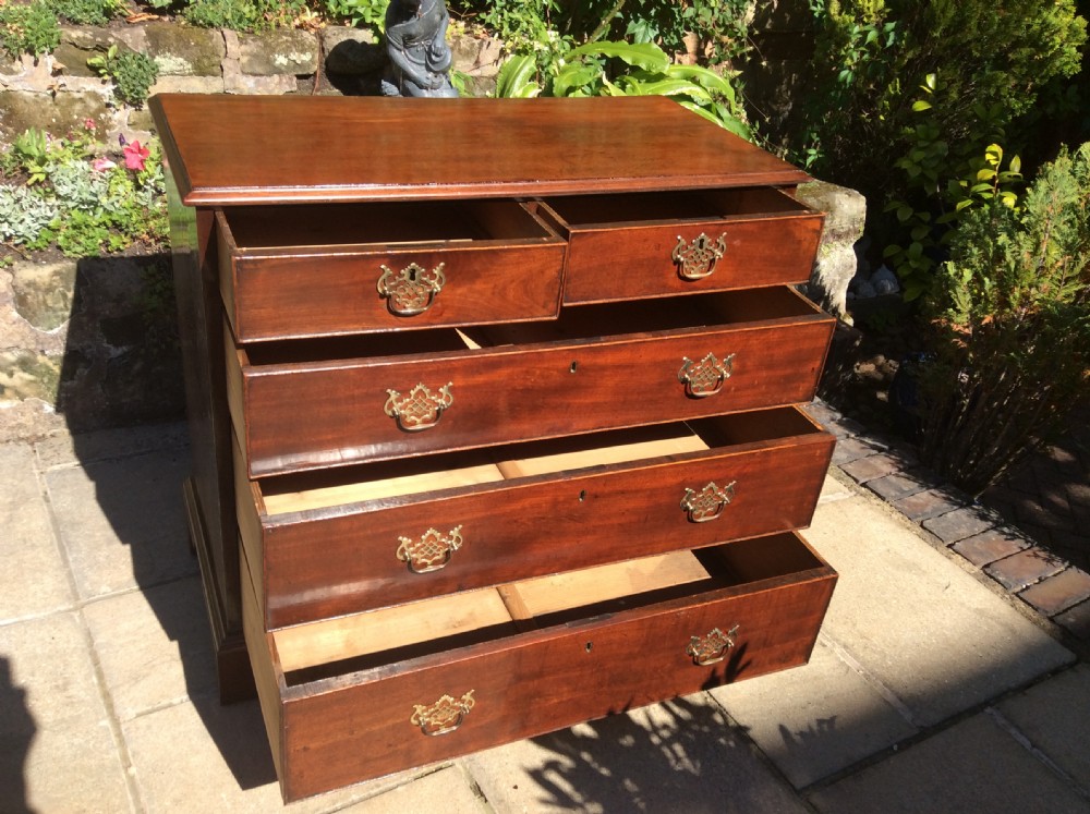 Small Georgian mahogany chest of drawers View II
